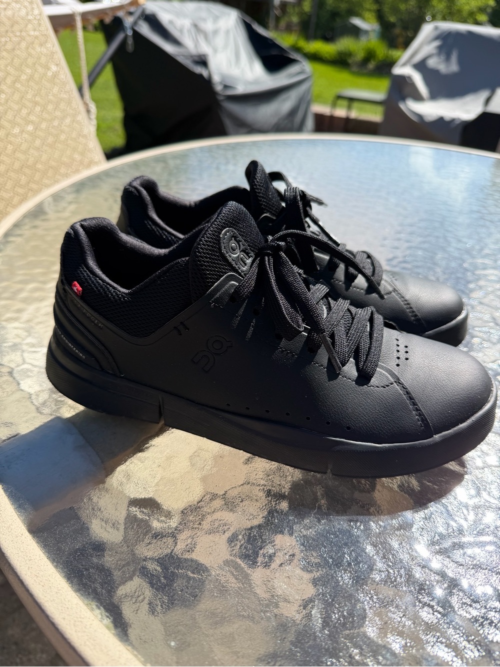 On Roger sneakers